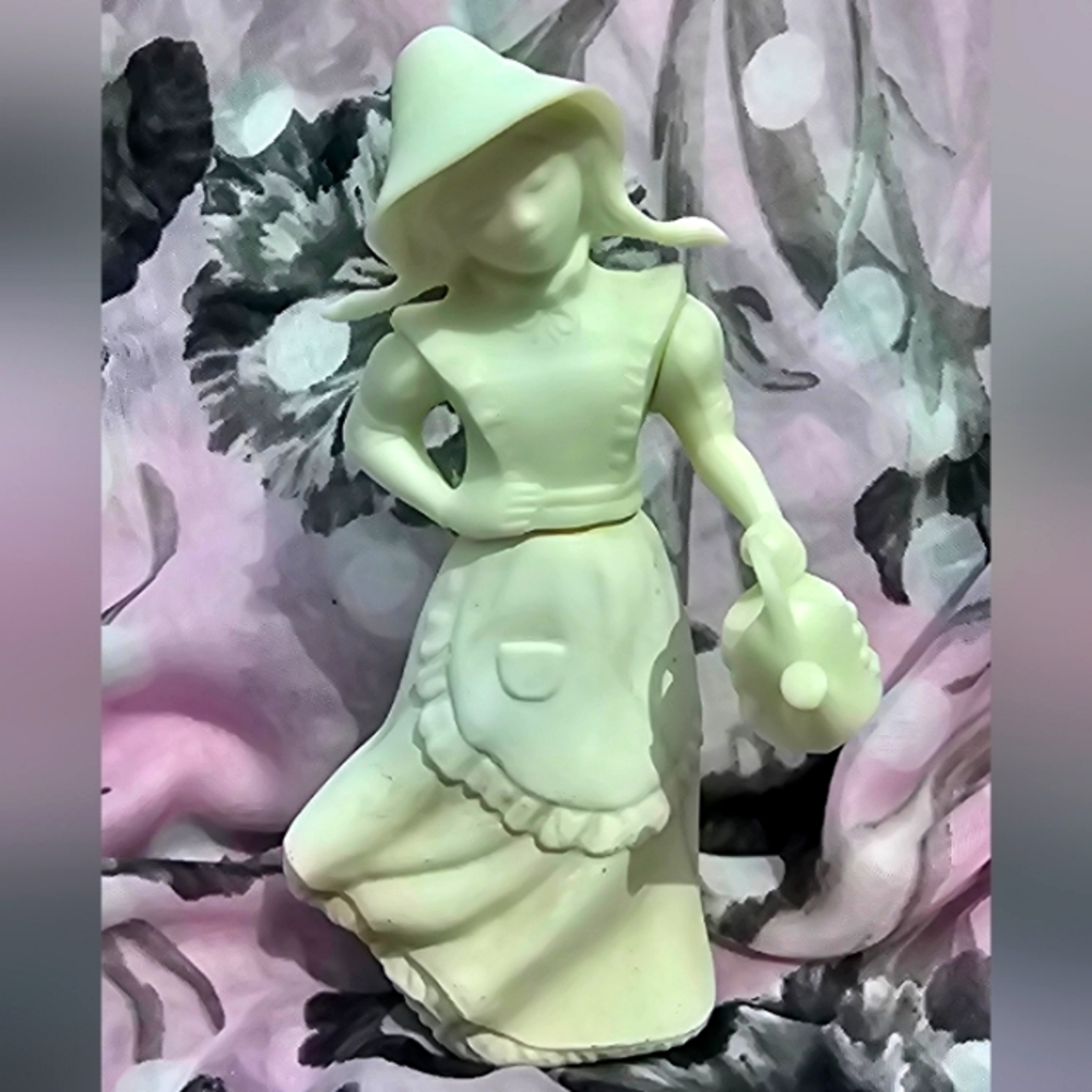 Vintage Avon  MARY MARY 1977 Sweet Honesty Cologne milk glass -e…